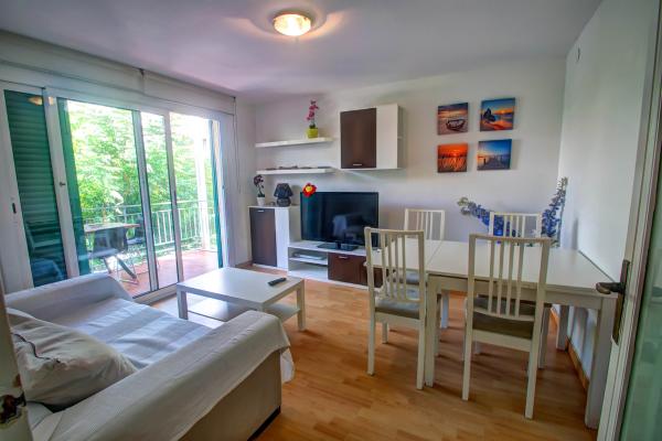 #8114 - San Sebastian 3BR | Holiday Rentals | Hello Homes Sitges