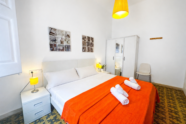#81194 - Gaudi Apartment | Holiday Rentals | Hello Homes Sitges
