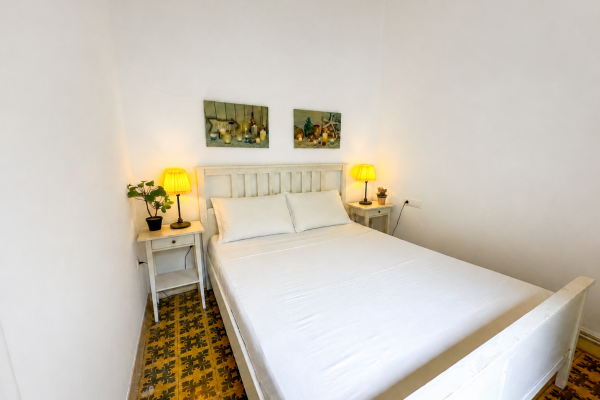 #81200 - Gaudi Apartment | Holiday Rentals | Hello Homes Sitges