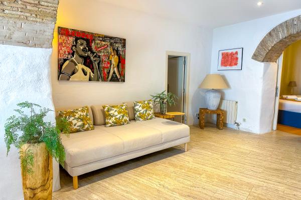 #81618 - Charming House | Holiday Rentals | Hello Homes Sitges