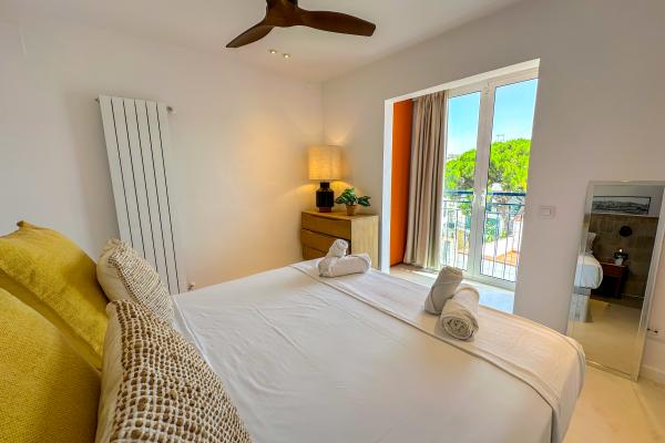 #81660 - Atico Panoramic Seaview | Holiday Rentals | Hello Homes Sitges