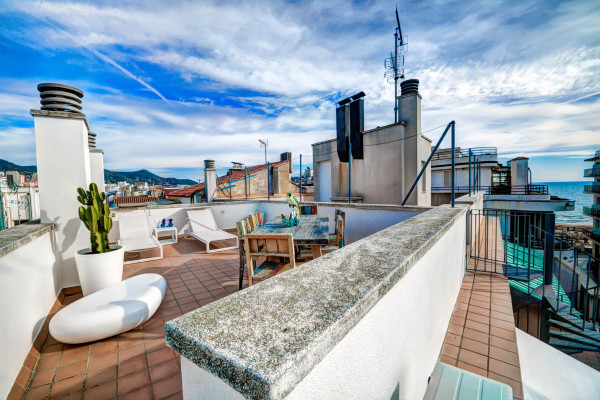 #8204 - Beachstyle Penthouse | Affitto Vacanze | Hello Homes Sitges
