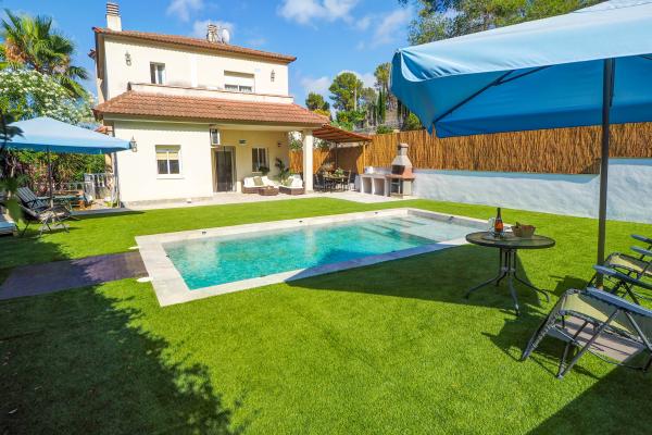 #82849 - Villa Claudia | Holiday Rentals | Hello Homes Sitges
