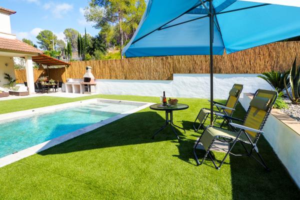 #82851 - Villa Claudia | Holiday Rentals | Hello Homes Sitges