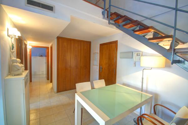 #8296 - Duplex white Can Pei | Holiday Rentals | Hello Homes Sitges
