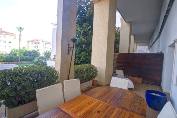 #8304 - Duplex white Can Pei | Holiday Rentals | Hello Homes Sitges