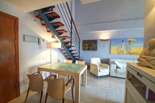#8309 - Duplex white Can Pei | Holiday Rentals | Hello Homes Sitges