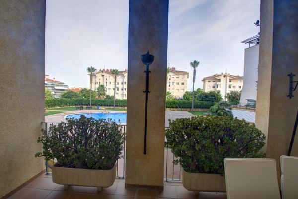 #8317 - Duplex white Can Pei | Holiday Rentals | Hello Homes Sitges