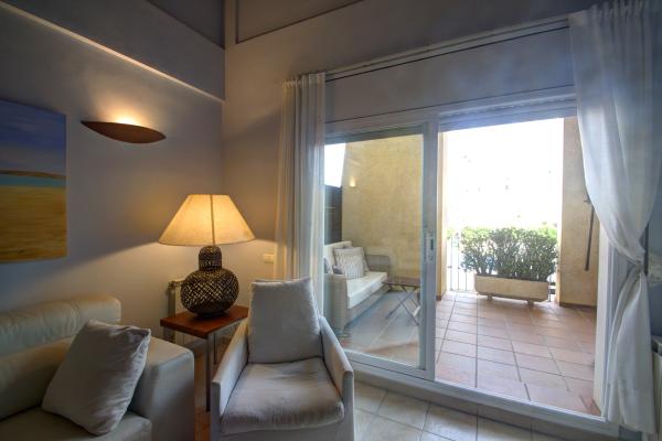 #8318 - Duplex white Can Pei | Holiday Rentals | Hello Homes Sitges