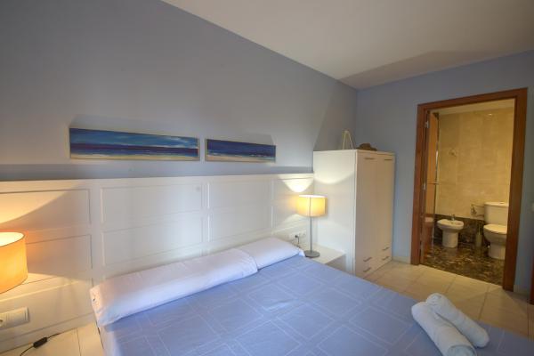 #8319 - Duplex white Can Pei | Holiday Rentals | Hello Homes Sitges