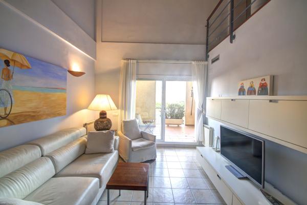 #8321 - Duplex white Can Pei | Holiday Rentals | Hello Homes Sitges