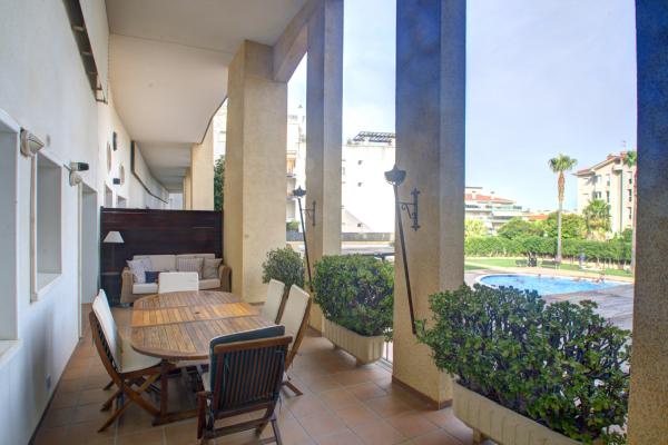 #8323 - Duplex white Can Pei | Holiday Rentals | Hello Homes Sitges