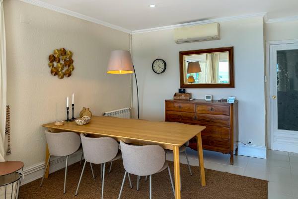 #84126 - Front Beach Apartment | Alquiler Vacacional | Hello Homes Sitges