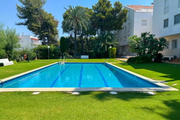#84160 - Front Beach Apartment | Alquiler Vacacional | Hello Homes Sitges