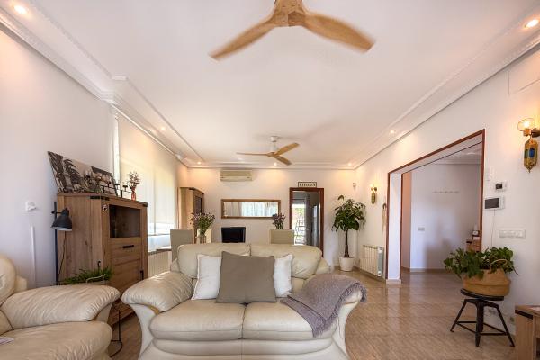 #85337 - Villa Claudia | Ferieudlejning | Hello Homes Sitges