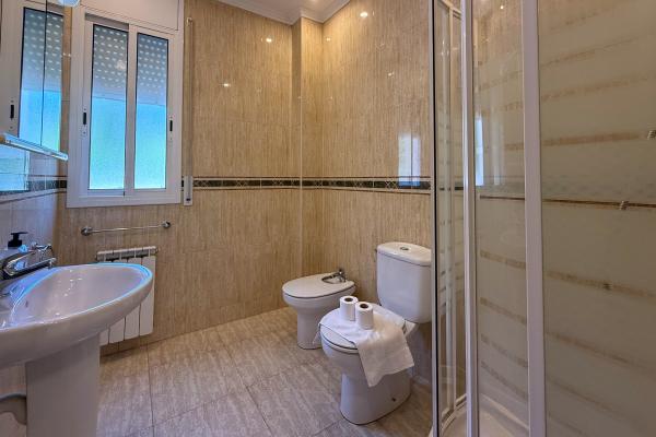 #85354 - Villa Claudia | Ferieudlejning | Hello Homes Sitges