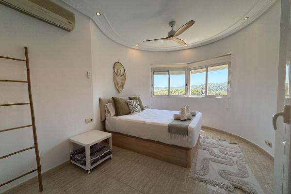 #85359 - Villa Claudia | Ferieudlejning | Hello Homes Sitges