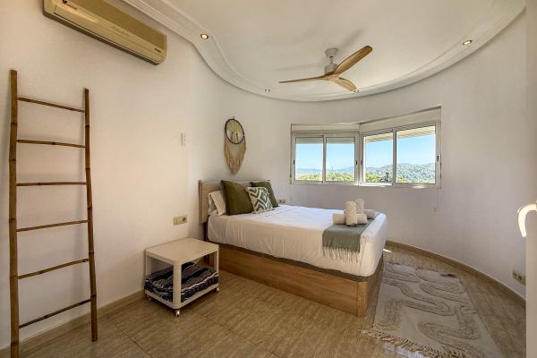 #85362 - Villa Claudia | Holiday Rentals | Hello Homes Sitges