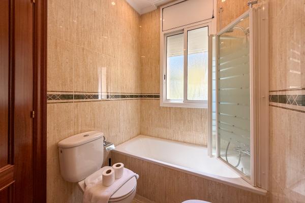 #85380 - Villa Claudia | Ferieudlejning | Hello Homes Sitges