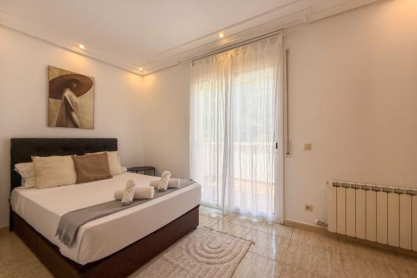#85381 - Villa Claudia | Holiday Rentals | Hello Homes Sitges