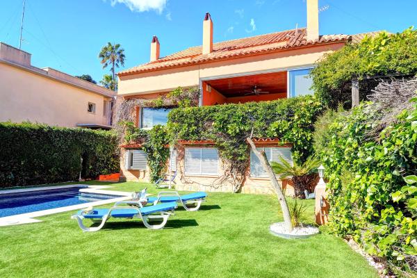 #8655 - Villa Tropicana | Lloguer Turístic | Hello Homes Sitges
