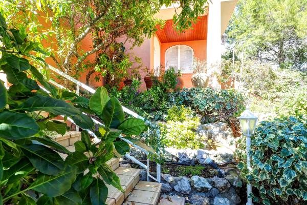 #8657 - Villa Tropicana | Lloguer Turístic | Hello Homes Sitges