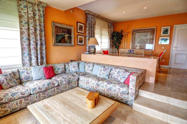 #8672 - Villa Tropicana | Lloguer Turístic | Hello Homes Sitges