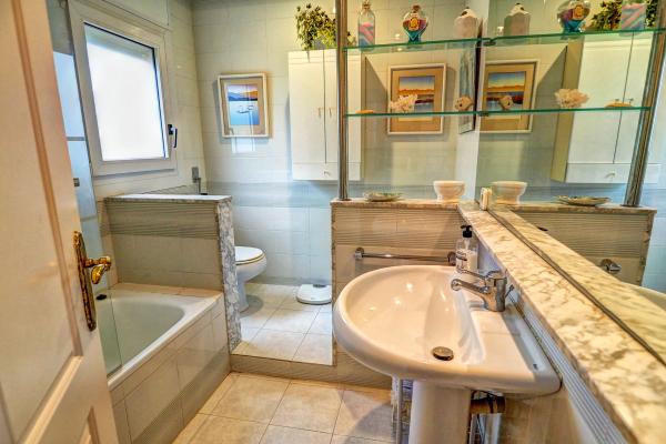 #8697 - Villa Tropicana | Lloguer Turístic | Hello Homes Sitges
