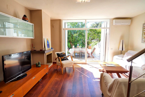 #8795 - SUNNY TRIPLEX | Holiday Rentals | Hello Homes Sitges