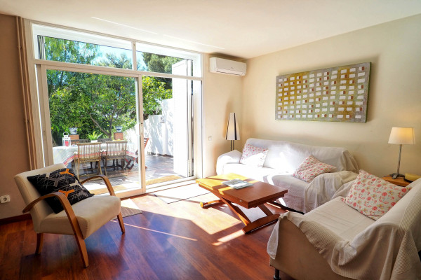 #8801 - SUNNY TRIPLEX | Holiday Rentals | Hello Homes Sitges