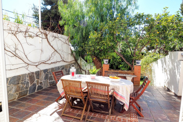 #8810 - SUNNY TRIPLEX | Holiday Rentals | Hello Homes Sitges