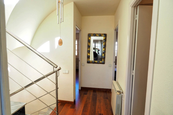 #8823 - SUNNY TRIPLEX | Holiday Rentals | Hello Homes Sitges