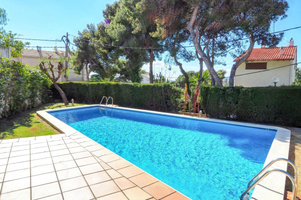 #8828 - SUNNY TRIPLEX | Holiday Rentals | Hello Homes Sitges