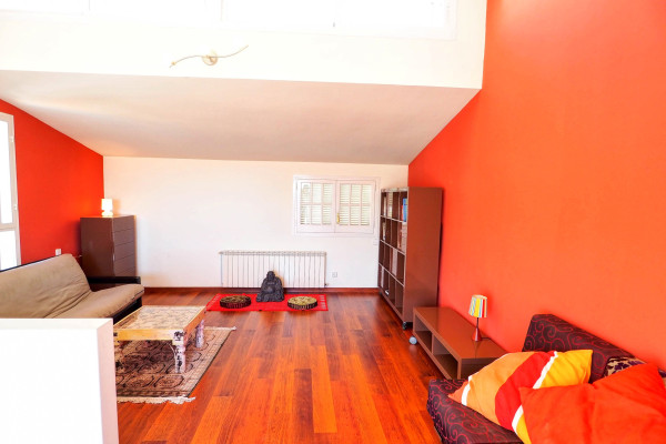 #8832 - SUNNY TRIPLEX | Holiday Rentals | Hello Homes Sitges