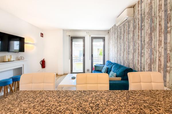 #88877 - Blue Velvet | Holiday Rentals | Hello Homes Sitges