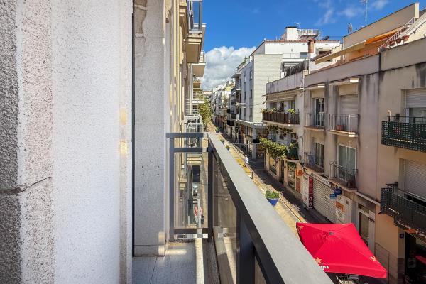 #88881 - Blue Velvet | Holiday Rentals | Hello Homes Sitges