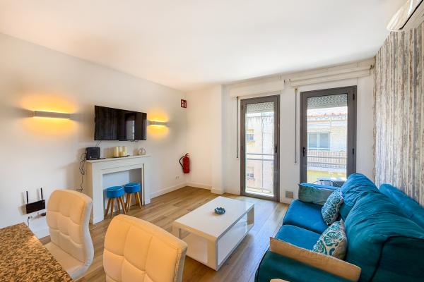#88882 - Blue Velvet | Holiday Rentals | Hello Homes Sitges
