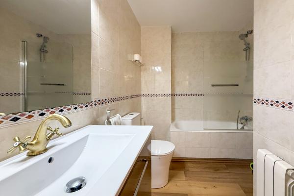 #88884 - Blue Velvet | Holiday Rentals | Hello Homes Sitges