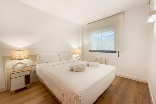 #88887 - Blue Velvet | Holiday Rentals | Hello Homes Sitges
