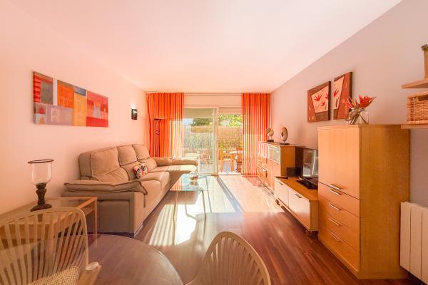 #91291 - Megan Apartment | Holiday Rentals | Hello Homes Sitges