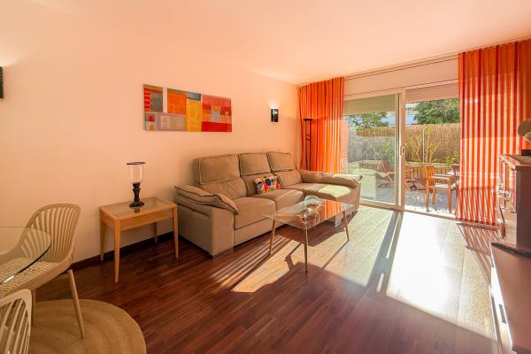 #91292 - Megan Apartment | Holiday Rentals | Hello Homes Sitges