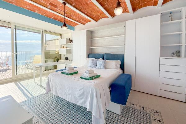 #92054 - Blue sea front | Aluguel de Temporada | Hello Homes Sitges