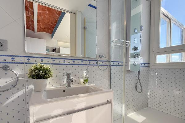#92058 - Blue sea front | Aluguel de Temporada | Hello Homes Sitges