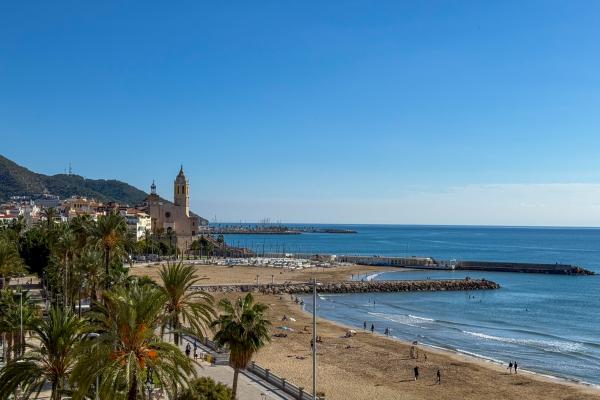 #92063 - Blue sea front | Aluguel de Temporada | Hello Homes Sitges