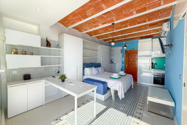 #92071 - Blue sea front | Aluguel de Temporada | Hello Homes Sitges