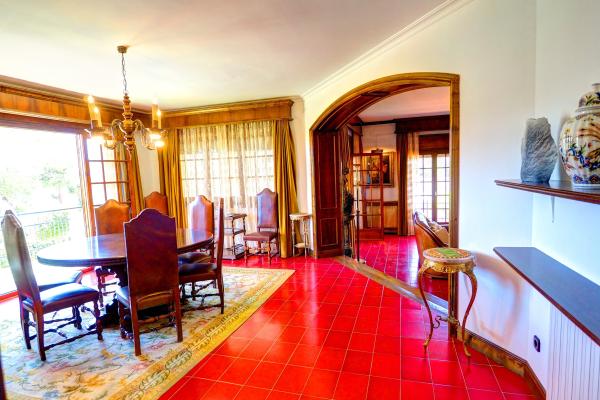 #9806 - Villa Bigamendi | Holiday Rentals | Hello Homes Sitges