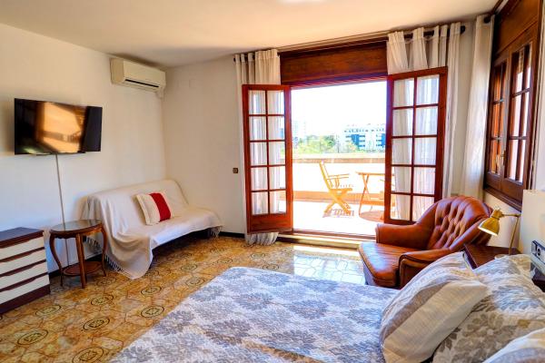#9813 - Villa Bigamendi | Holiday Rentals | Hello Homes Sitges