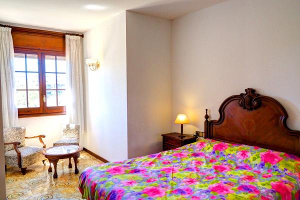 #9829 - Villa Bigamendi | Holiday Rentals | Hello Homes Sitges