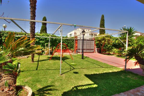 #9846 - Villa Bigamendi | Holiday Rentals | Hello Homes Sitges