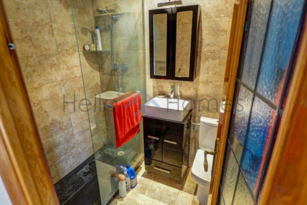 #Houses & Villas - 6 Rooms 3 Bathrooms 218 m2 | Levantina, Sitges Baño